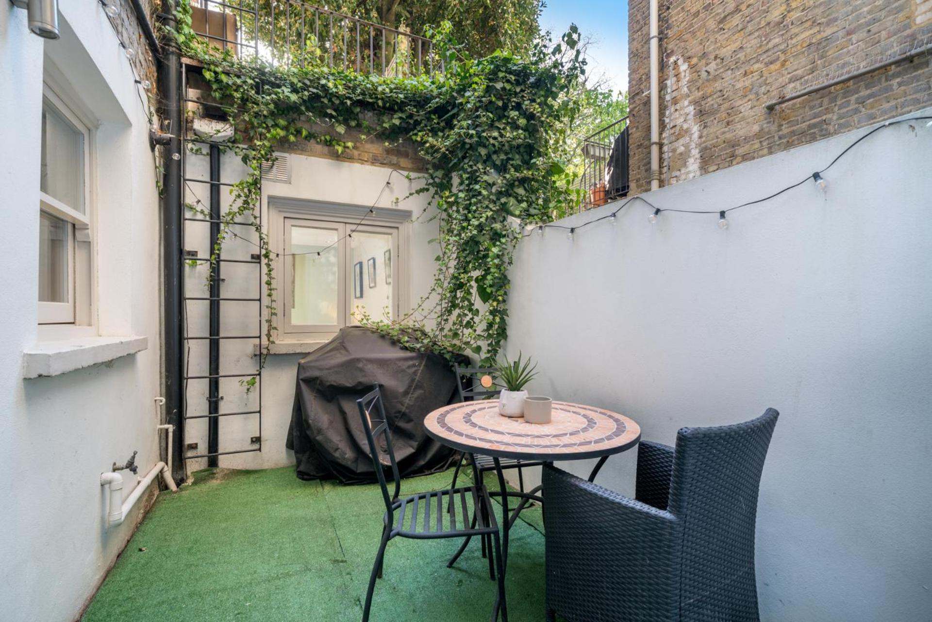 Niru Experience Hidden Gem In Chelsea 2Bd 2Ba Apartment London Bagian luar foto