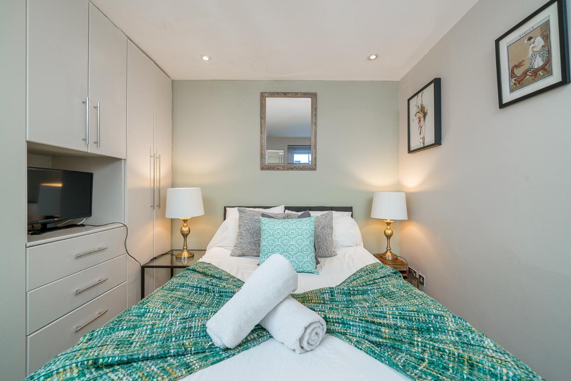 Niru Experience Hidden Gem In Chelsea 2Bd 2Ba Apartment London Bagian luar foto